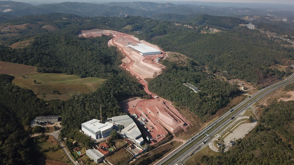 Vista aérea de obra de infraestrutura executada pela Terram